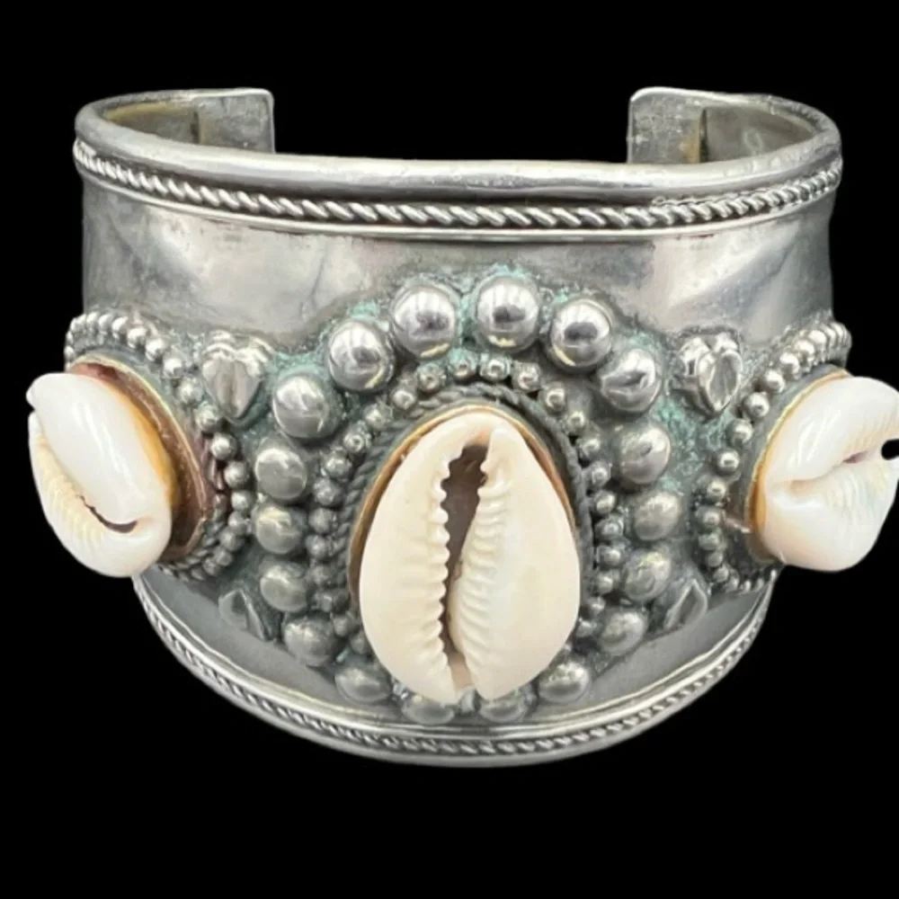 Wide Band Silver Cowrie Shell Bangle Bracelet - Picture 3 of 9